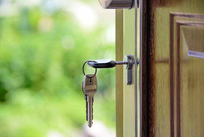A2B Locks are able to provide local locksmiths in Sandhurst to repair your broken locks. 